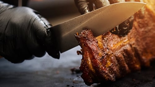 The American Barbecue Showdown 1.Sezon 5.Bölüm izle